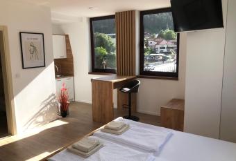 Green River has Balcony rooms