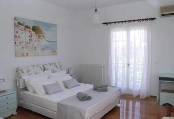 Favier has Balcony rooms