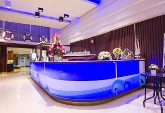 Bed By Cruise Hotel At Samakkhi-Tivanont allows 18 year olds to book a room