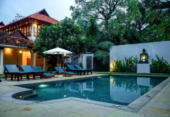 Flamingo Boutique Villa has Balcony rooms