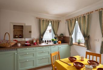 Cherry house - cosy country house has Balcony rooms