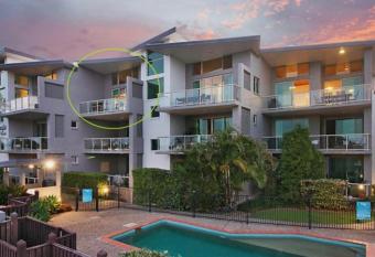 Ocean View 2 Brm Marine Pde Royal Pacific has Balcony rooms