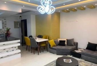 Madinaty comfortable Home has rooms with a private hot tub