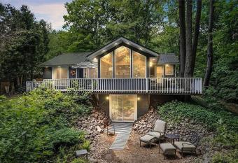 Serene Adirondack Lakeside Retreat allows 18 year olds to book a room