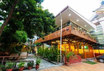 Hotel Harmony & Little Bites Bistro has Balcony rooms