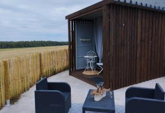 La cabane du berger du parc national ESM allows 18 year olds to book a room