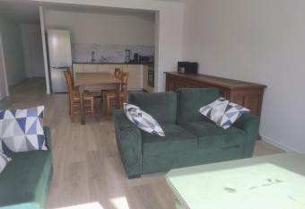 Ker Adro has Balcony rooms