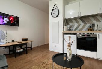 le Qwartz allows 18 year olds to book a room