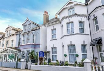 Barclay Guest House allows 18 year olds to book a room