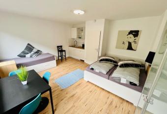 NaSa Wohnen Zentrum allows 18 year olds to book a room