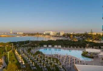 Phaedrus Living: Napa Blue Luxury Flat allows 18 year olds to book a room