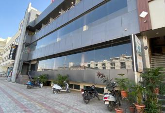 Hotel JB Residency !! Luxurious & Royal Balcony Rooms !! Large Rooms has Balcony rooms