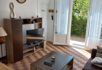 Maison 2 chambres has Balcony rooms