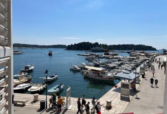 Volta Studio allows 18 year olds to book a room