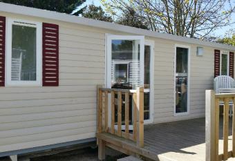 Mobil-home 3chambres 8p F110 has Balcony rooms