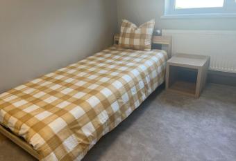 Alejparks allows 18 year olds to book a room