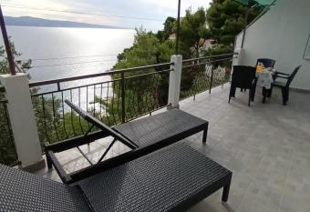 Apartment Ljube small has Balcony rooms