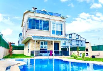 Marmara luxury villa has Balcony rooms