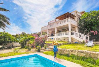 Dar Bakkali Nadi allows 18 year olds to book a room