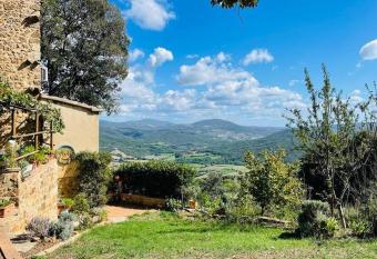 Casa incantevole in mezzo alla natura has Balcony rooms