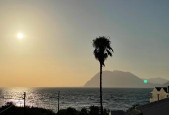 Teo s 2 persons Studio Deluxe (B3) has Balcony rooms