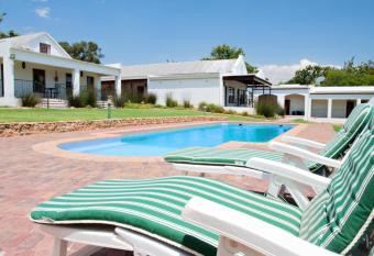 Ongegund Lodge has Balcony rooms