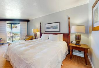 Condos in Kauai Beach Resort has Balcony rooms