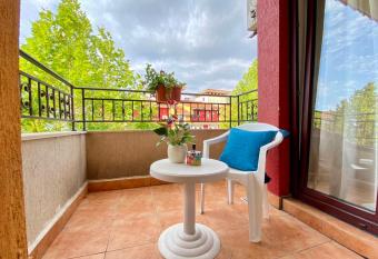 EMA Elegant Marina Apartment near Pomorie and Nesebar has Balcony rooms