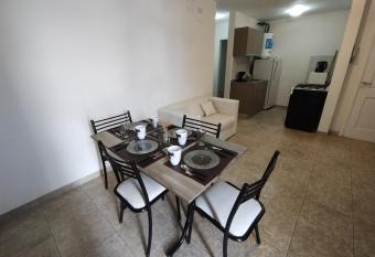 Rinc  n urbano 1 allows 18 year olds to book a room