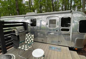 LoveMyAirstream has Balcony rooms