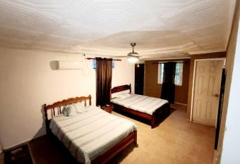 Villa mercedes 1 has Balcony rooms