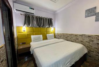 The Arctic Hotel & Suites allows 18 year olds to book a room