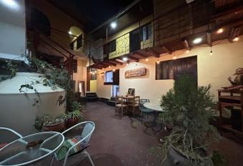 Habitaci  n matrimonial en El Muki has Balcony rooms