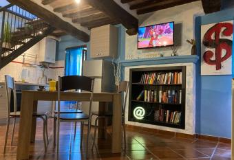 Ai Muri Dipinti allows 18 year olds to book a room