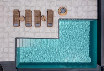 Exclusive Santorini Villa The Drop The Flame Villa 2 Bedrooms Private Outdoor Jacuzzi and Serene Location Vourvoulos has Balcony rooms