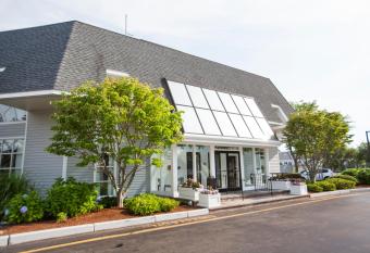 The Cove at Yarmouth has Balcony rooms