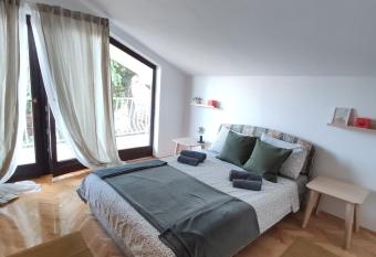 Park 2 Branka FREE PARKING has Balcony rooms