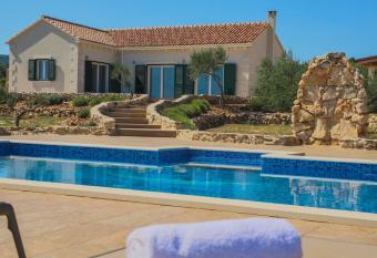 Ferienhaus Luisa Insel Brac - Kamin, Pool, Grill has Balcony rooms