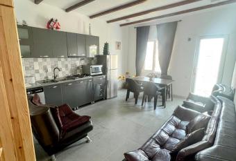 Grigoleti Beachfront Bliss: Panoramic Sea Views & Lush Garden Escape has Balcony rooms