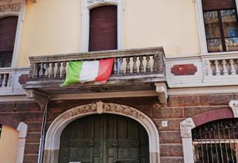 House Aury has Balcony rooms