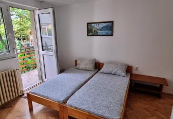 Stan na dan Novo Naselje has Balcony rooms