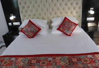 VENUS.HOTEL has Balcony rooms