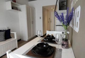 Trendy Loft, El Dorm Apto. 434 allows 18 year olds to book a room