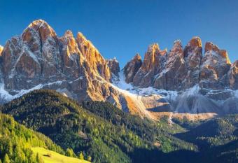 Bilocale in centro ad 1 km dalla pista has Balcony rooms