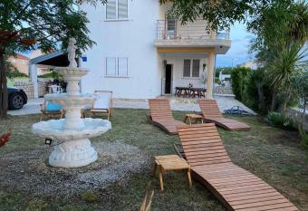 Ku  a za odmor Nika has Balcony rooms