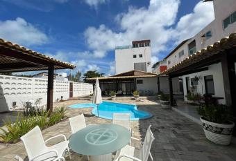 casaluxoportodegalinhas has Smoking/Balcony rooms