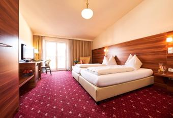 Hotel Landskron has Balcony rooms