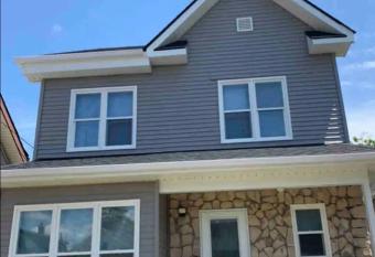 Entire Two story house with 4 bedrs & 2 bathroom has Balcony rooms