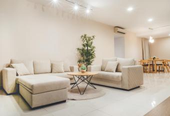 Teega Muji 4BR 12 pax w bathtub by Our Stay has rooms with a private hot tub