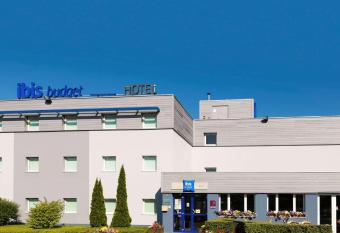 Ibis Budget S  lestat allows 18 year olds to book a room